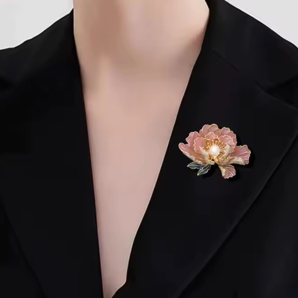 Pink Peony Lustrous Pearl Center Brooch - Picture 11 of 11